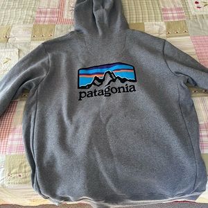 Men’s XL Patagonia Hoodie